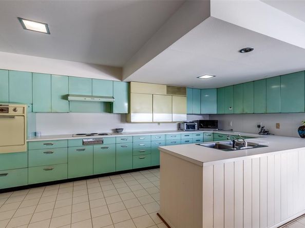 7215  Currin Drive , Dallas Texas 75230