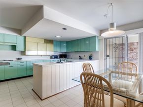 7215  Currin Drive , Dallas Texas 75230