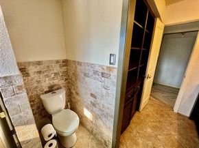 2000  Mill Creek Drive , Arlington Texas 76010