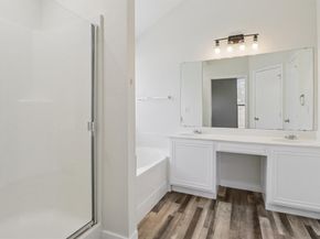 1004  Caliente Drive , Grand Prairie Texas 75051