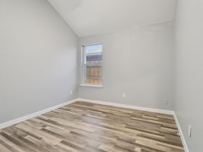 1004  Caliente Drive , Grand Prairie Texas 75051