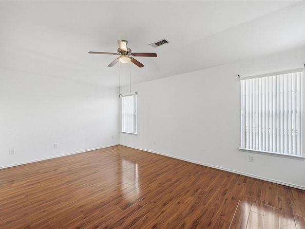 309  Moonlight Drive , Euless Texas 76039