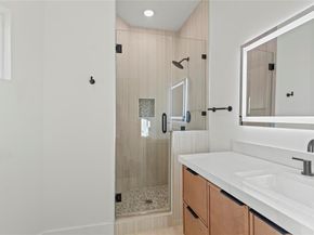 325 N Moore  , Dallas Texas 75203