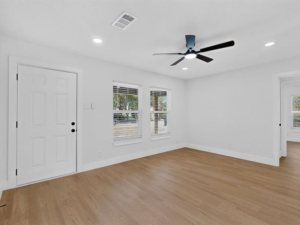 808  Lilac Drive , Garland Texas 75040