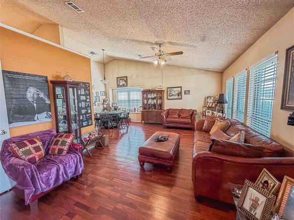333 S Cannady Drive , Cedar Hill Texas 75104
