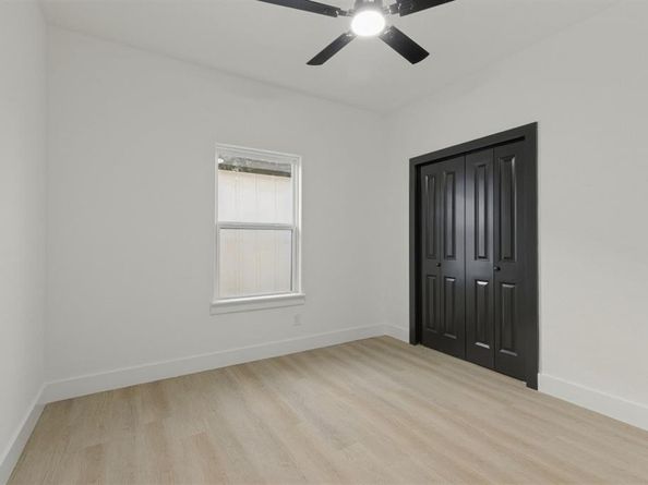 1632  Bessie Street , Fort Worth Texas 76104