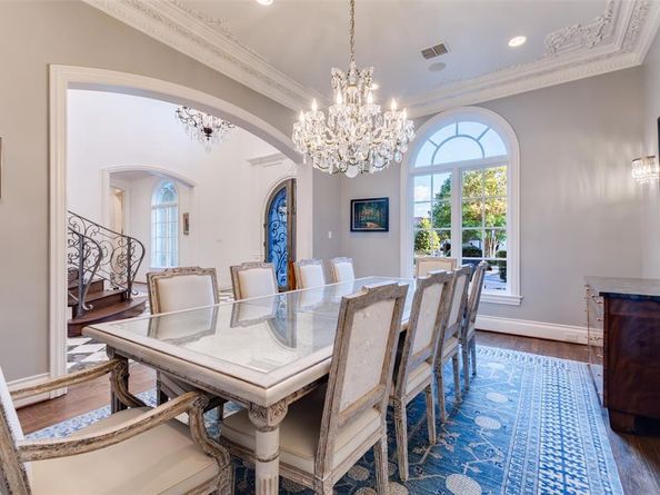6131  Park Lane , Dallas Texas 75225