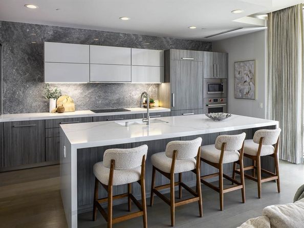 2408  Victory Park Lane  1239, Dallas Texas 75219