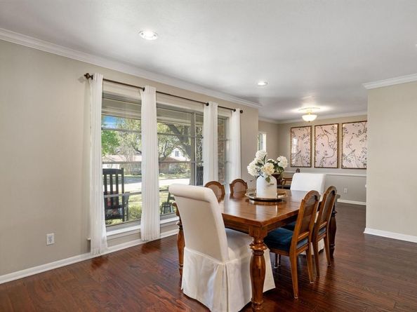9616  Vinewood Drive , Dallas Texas 75228