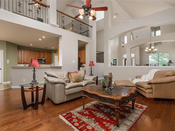 1506  Turning Leaf Lane , Garland Texas 75040