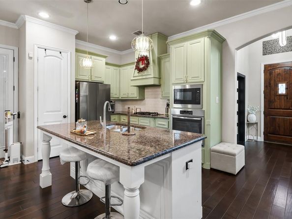 4919  Dominion Boulevard , Irving Texas 75038