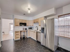 2707  Burlington Boulevard , Dallas Texas 75211