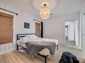 2707  Burlington Boulevard , Dallas Texas 75211