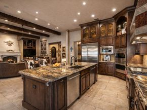 6725  Northwood Road , Dallas Texas 75225