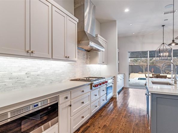 6921  Valley View Lane , Dallas Texas 75240