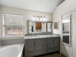 438  Moonlight Way , Irving Texas 75063