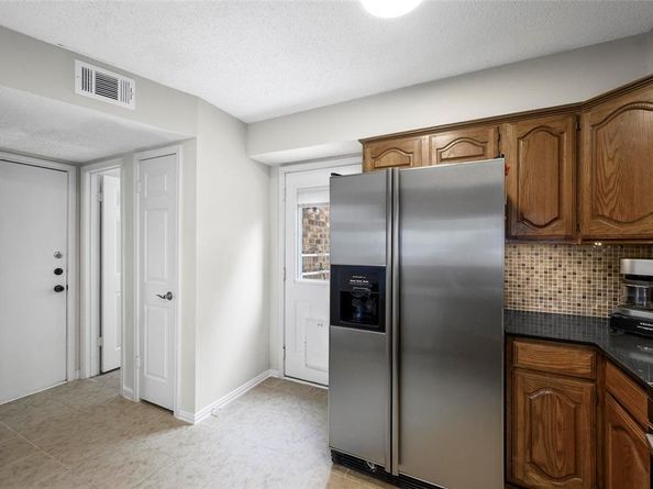 438  Moonlight Way , Irving Texas 75063