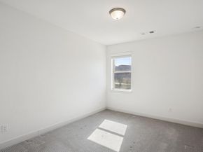 648  Courtyard Lane , Irving Texas 75039