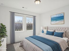 648  Courtyard Lane , Irving Texas 75039