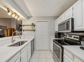 12660  Hillcrest Road  5203, Dallas Texas 75230