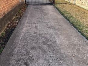 1249  Robin Glen Drive , Dallas Texas 75232