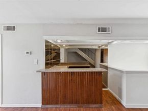 8522  Park Lane  6, Dallas Texas 75231