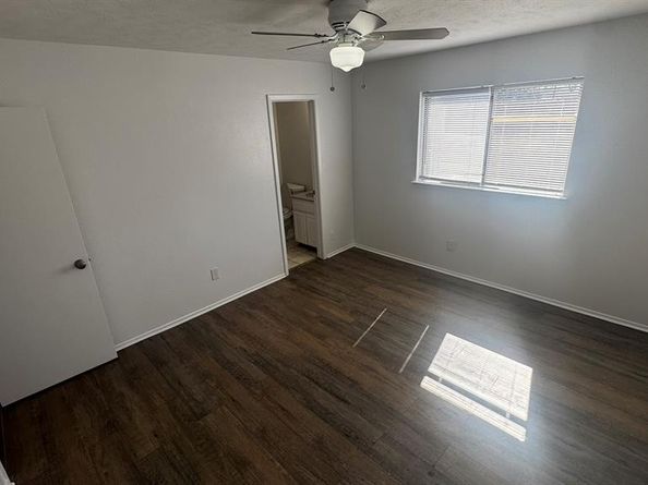 2406  Villanova Street , Arlington Texas 76018