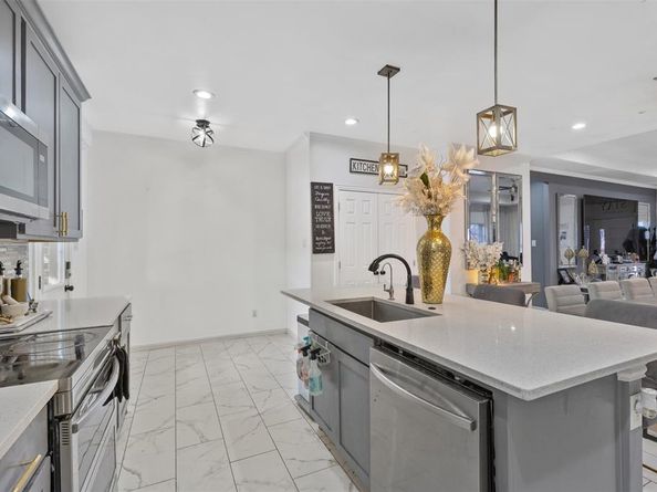 714  Oak Park Drive , Dallas Texas 75232