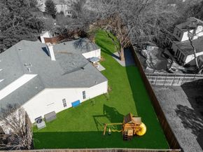 9078  Fairglen Drive , Dallas Texas 75231