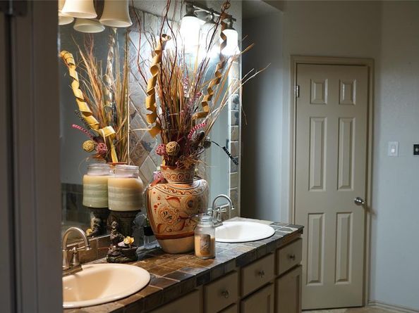 1005  Twin Creek Drive , DeSoto Texas 75115