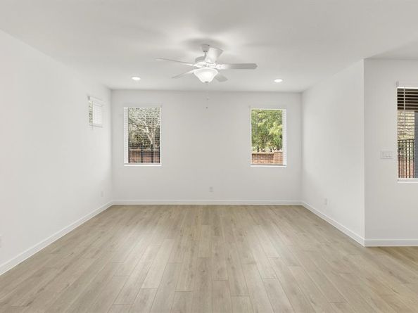 2553  Lost Maples Lane , Dallas Texas 75228