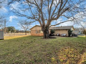 3800  Redstone Road , Denton Texas 76209