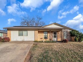 3800  Redstone Road , Denton Texas 76209