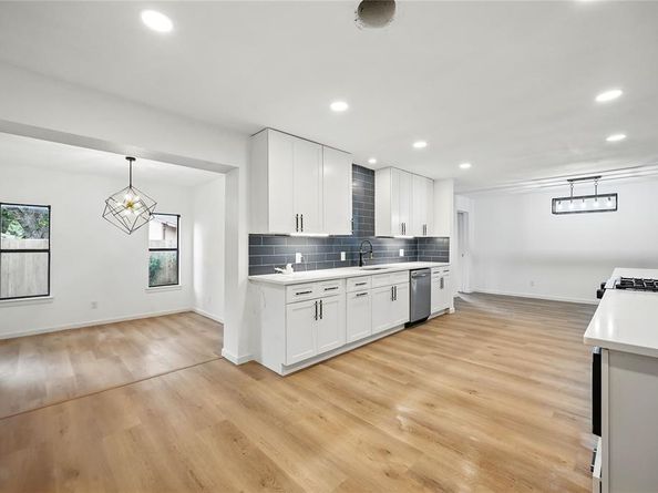 512  Shadowbrook Lane , Hurst Texas 76053