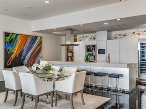 1717  Arts Plaza   2107, Dallas Texas 75201