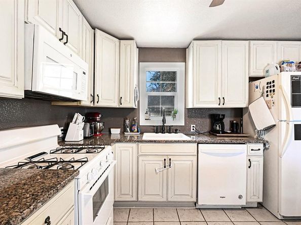 629  Alameda Road , Azle Texas 76020