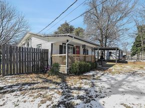 629  Alameda Road , Azle Texas 76020