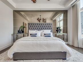 2025  Woodall Rodgers Freeway  51, Dallas Texas 75201