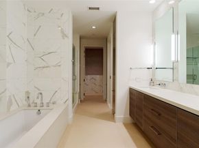 2025  Woodall Rodgers Freeway  51, Dallas Texas 75201