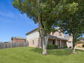 633  Daisy Drive , DeSoto Texas 75115