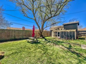304  Valley Forge Lane , Arlington Texas 76002