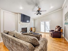 304  Valley Forge Lane , Arlington Texas 76002