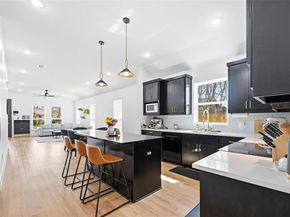 3215  Bill Harrod Street , Dallas Texas 75212