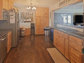 713  Ross Trail , Arlington Texas 76012