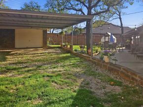 713  Ross Trail , Arlington Texas 76012