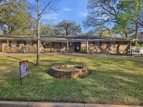 713  Ross Trail , Arlington Texas 76012