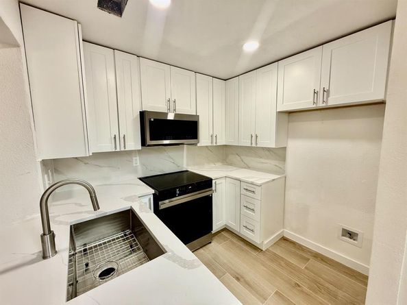 5757  Martel Avenue  B06, Dallas Texas 75206
