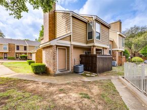 2103  Park Willow Lane  A, Arlington Texas 76011