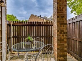 2103  Park Willow Lane  A, Arlington Texas 76011
