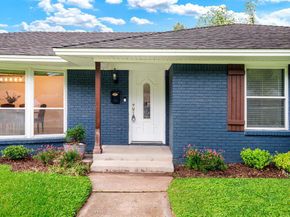 3001  Lavita Lane , Farmers Branch Texas 75234